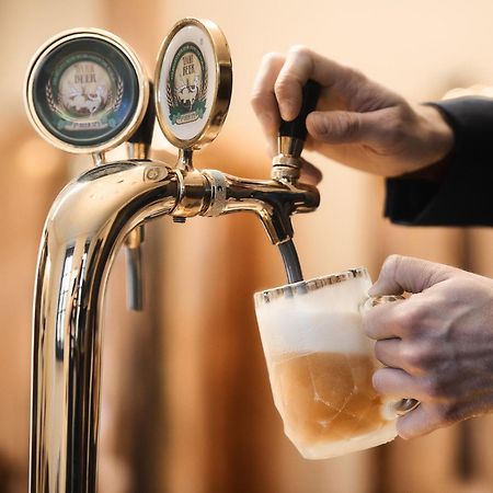Spa Beerland Chateaux - U Zlate Hrusky / At Golden Pear Prag Dış mekan fotoğraf